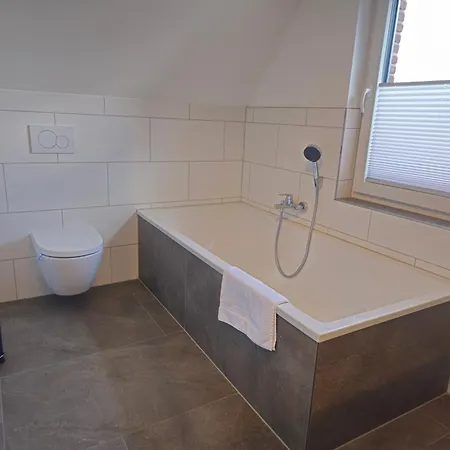 Ecocube 2 - Sonnenbalkon, Badewanne, Waschmaschine 3* Haren