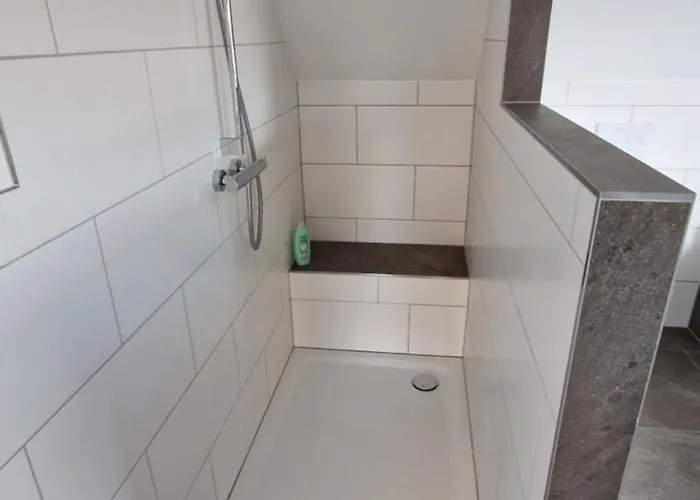 Ecocube 2 - Sonnenbalkon, Badewanne, Waschmaschine בית הארחה