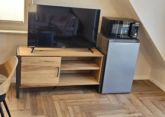 Ecocube 2 - Sonnenbalkon, Badewanne, Waschmaschine בית הארחה 3*